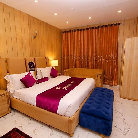 Premier Inn Johar Town Lahor Kültér fotó