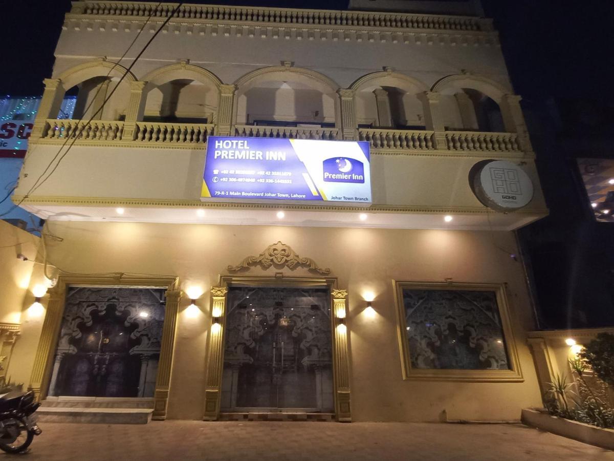 Premier Inn Johar Town Lahor Kültér fotó