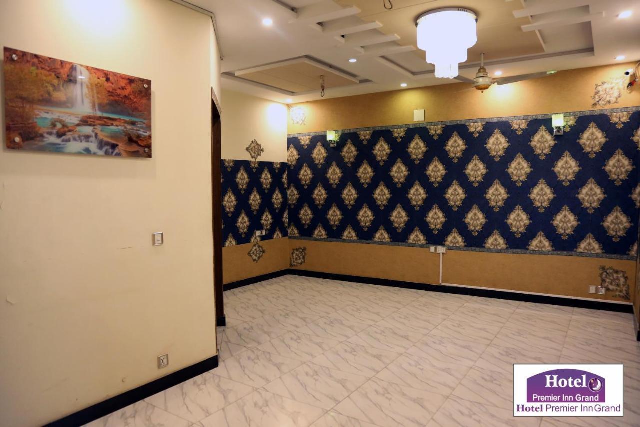 Premier Inn Johar Town Lahor Kültér fotó