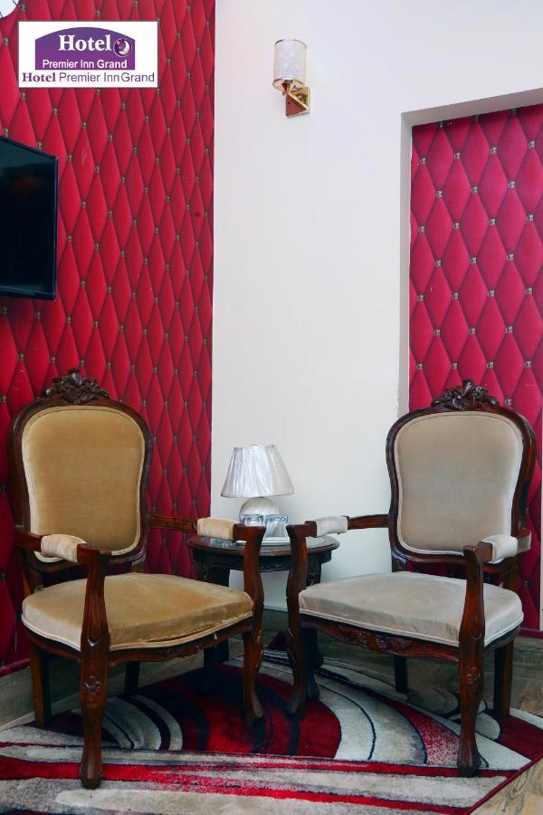 Premier Inn Johar Town Lahor Kültér fotó