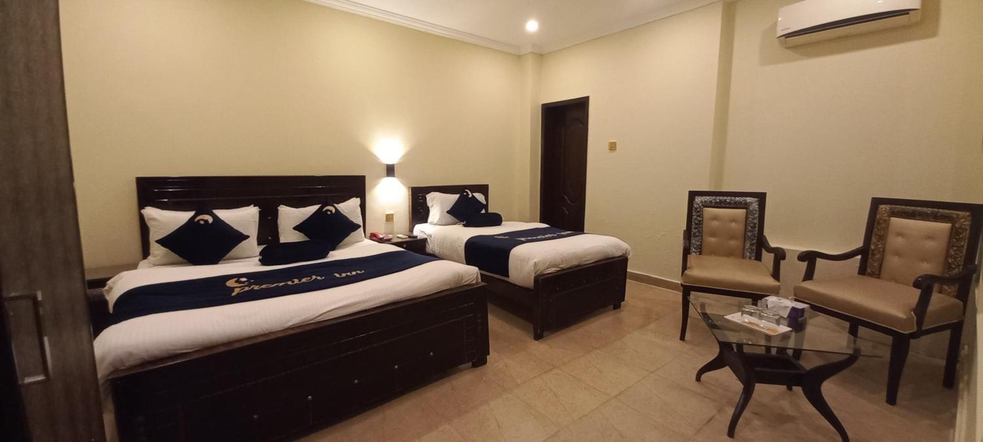 Premier Inn Johar Town Lahor Kültér fotó