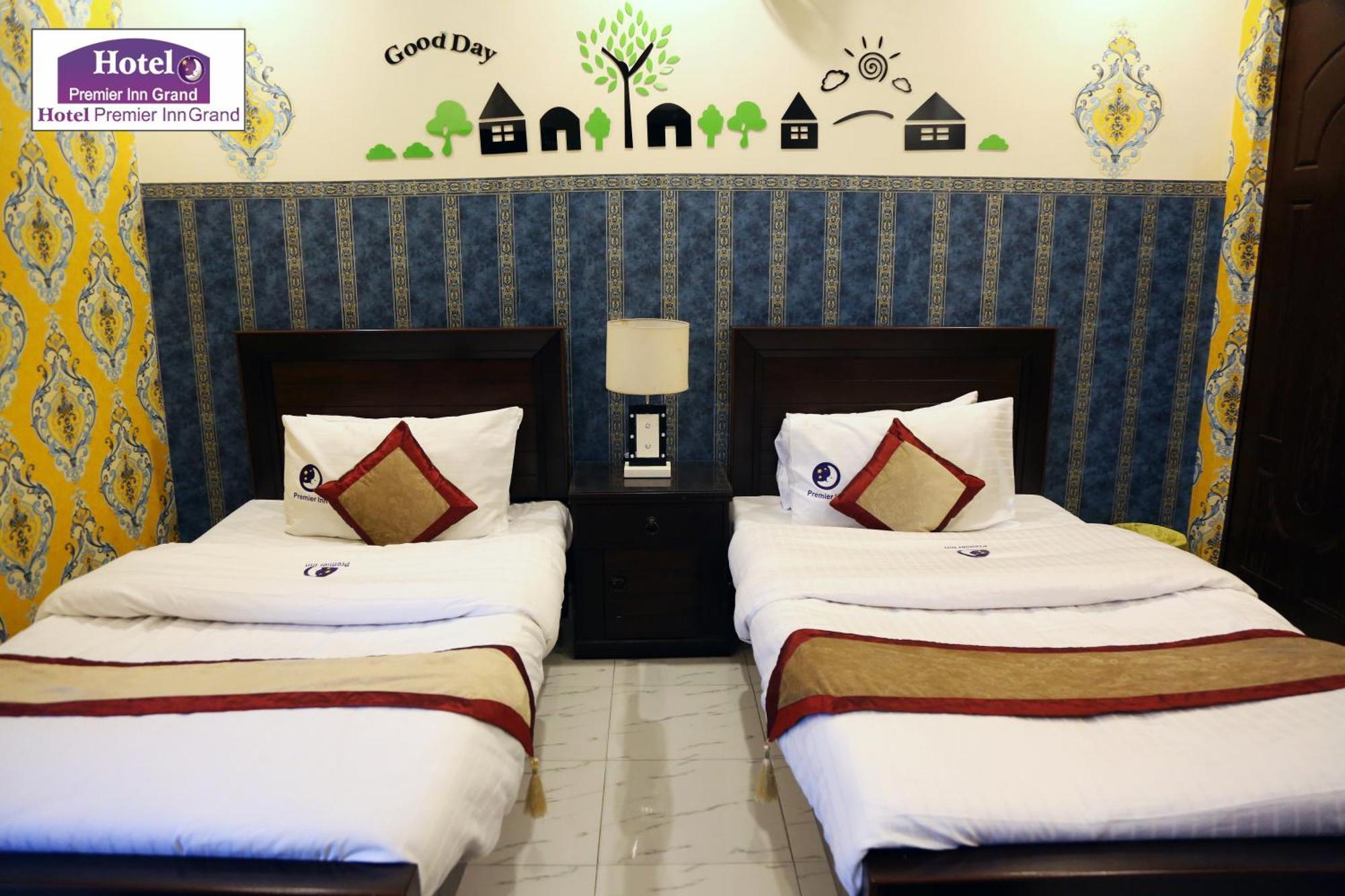 Premier Inn Johar Town Lahor Kültér fotó