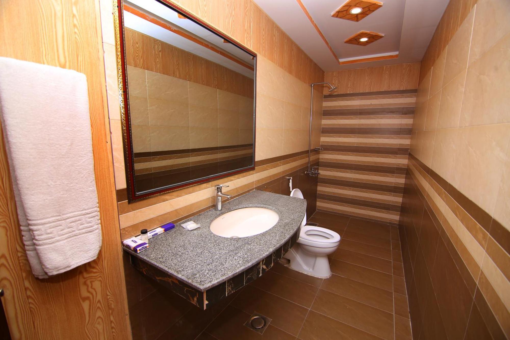 Premier Inn Johar Town Lahor Kültér fotó