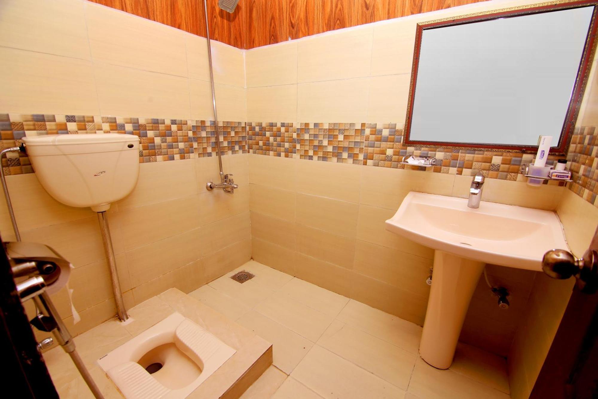 Premier Inn Johar Town Lahor Kültér fotó