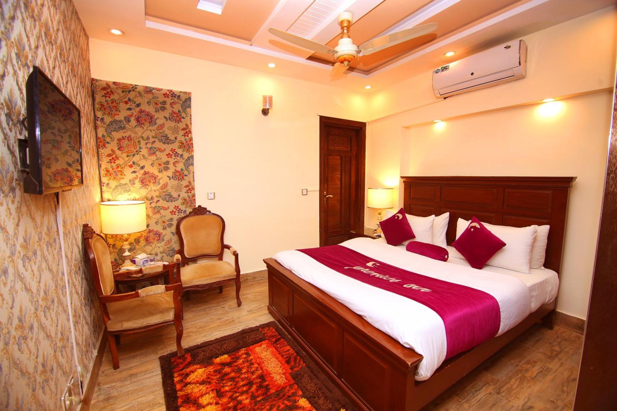 Premier Inn Johar Town Lahor Kültér fotó
