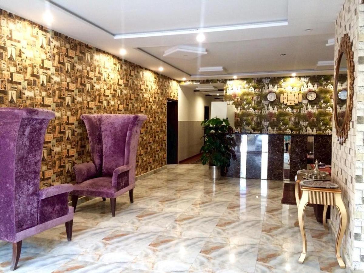 Premier Inn Johar Town Lahor Kültér fotó